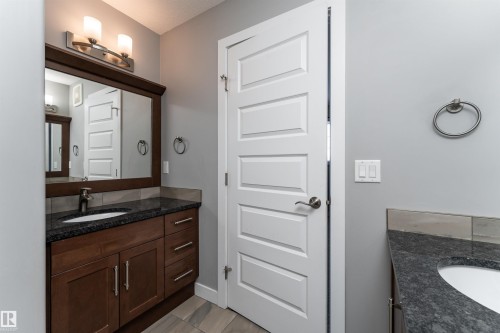 75 Richmond Link, Fort Saskatchewan, AB - Indoor Photo Showing Bathroom