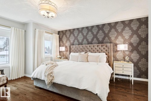 22 Prestige Point(E), Edmonton, AB - Indoor Photo Showing Bedroom