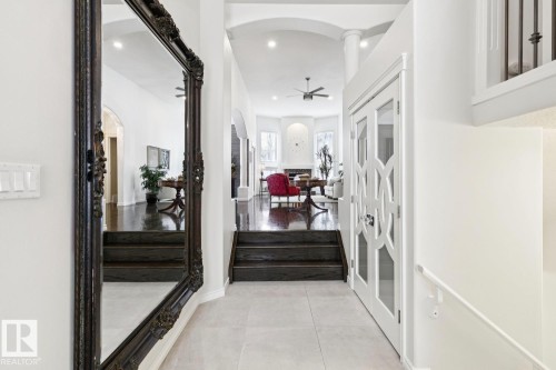 22 Prestige Point(E), Edmonton, AB - Indoor Photo Showing Other Room