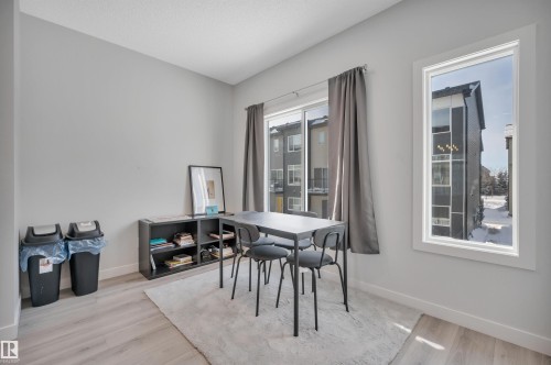 141 804 Welsh Drive, Edmonton, AB - Indoor