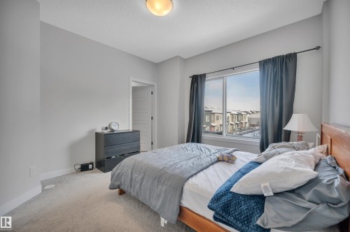 141 804 Welsh Drive, Edmonton, AB - Indoor Photo Showing Bedroom