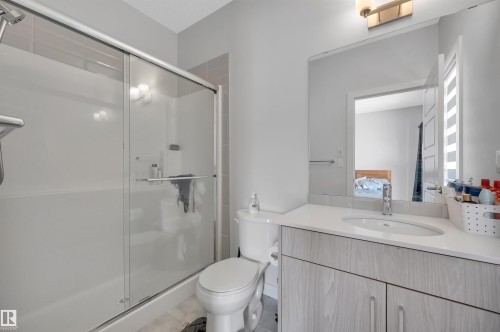 141 804 Welsh Drive, Edmonton, AB - Indoor Photo Showing Bathroom