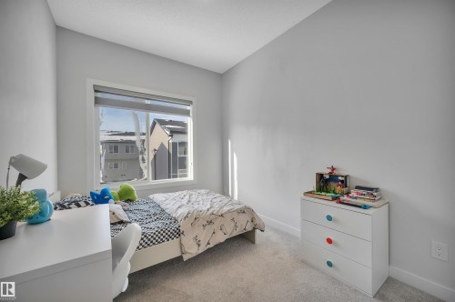 141 804 Welsh Drive, Edmonton, AB - Indoor Photo Showing Bedroom