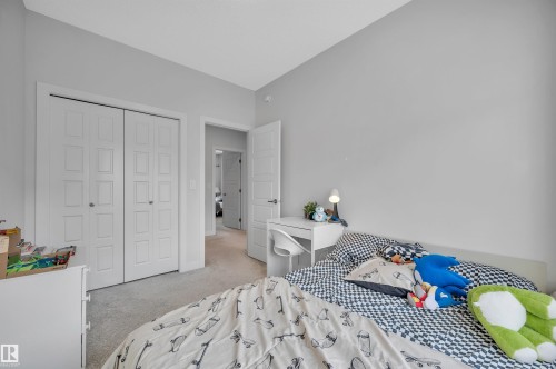 141 804 Welsh Drive, Edmonton, AB - Indoor Photo Showing Bedroom