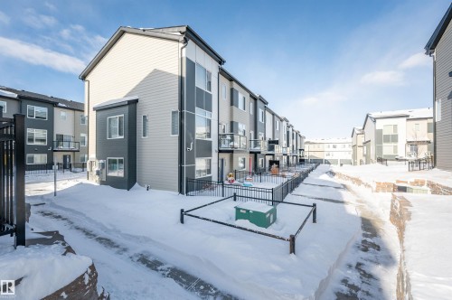 141 804 Welsh Drive, Edmonton, AB - Outdoor