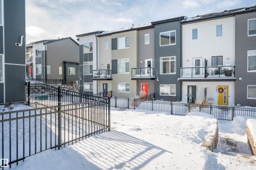 141 804 Welsh Drive, Edmonton, AB - Outdoor