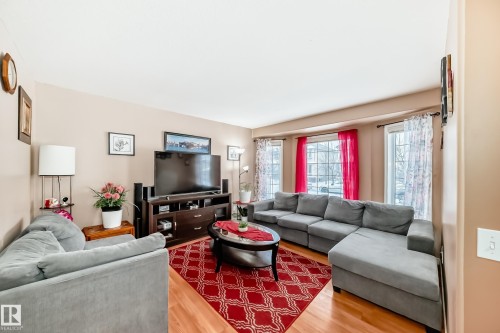 113 Keystone Lane, Leduc, AB - Indoor Photo Showing Living Room
