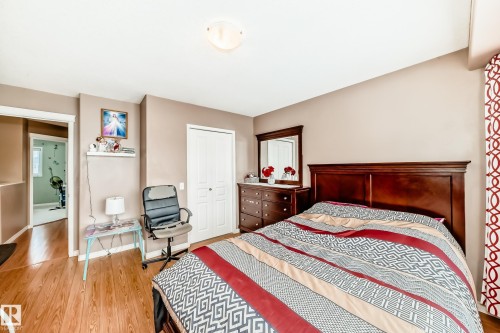 113 Keystone Lane, Leduc, AB - Indoor Photo Showing Bedroom