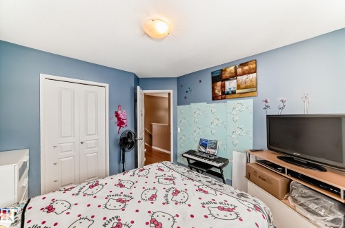 113 Keystone Lane, Leduc, AB - Indoor Photo Showing Bedroom