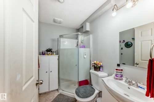 113 Keystone Lane, Leduc, AB - Indoor Photo Showing Bathroom