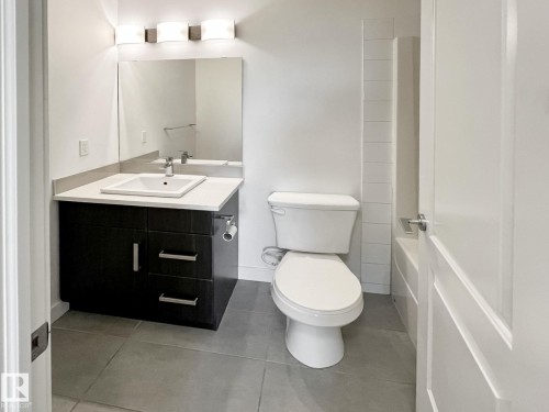 406 667 Watt Boulevard, Edmonton, AB - Indoor Photo Showing Bathroom