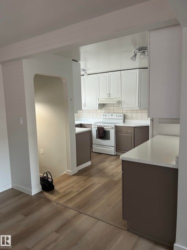 4508 44 Avenue, Stony Plain, AB - Indoor Photo Showing Kitchen