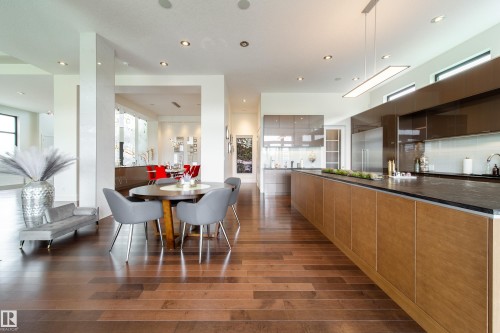 622 Howatt Drive, Edmonton, AB - Indoor Photo Showing Other Room