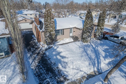 View of front facade featuring a residential view - 1 Larkspur Crescent, St. Albert, AB - Outdoor