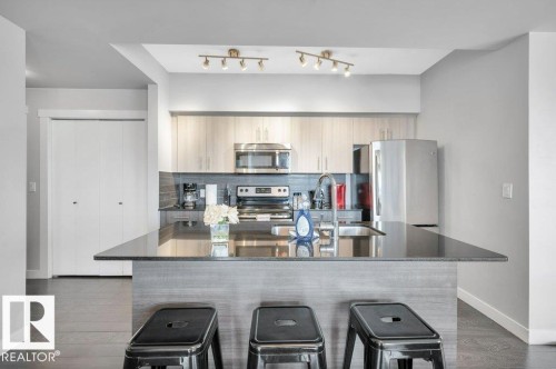 2107 10226 104 Street, Edmonton, AB - Indoor Photo Showing Kitchen With Upgraded Kitchen