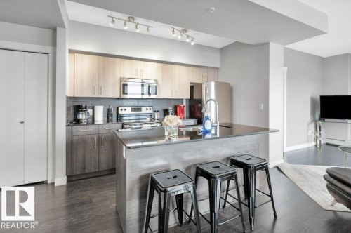 2107 10226 104 Street, Edmonton, AB - Indoor Photo Showing Kitchen