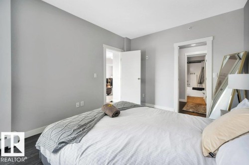 2107 10226 104 Street, Edmonton, AB - Indoor Photo Showing Bedroom