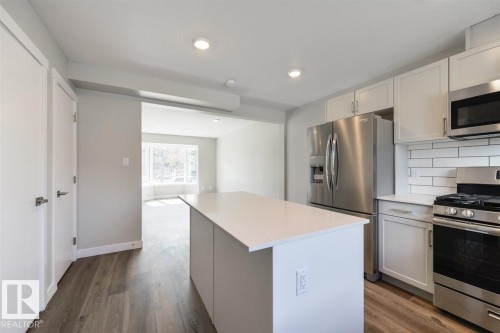 7940/7942 82 Avenue, Edmonton, AB - Indoor Photo Showing Kitchen