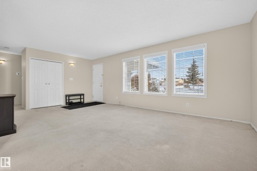 1004 61 Street, Edmonton, AB - Indoor Photo Showing Other Room