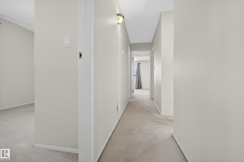 1004 61 Street, Edmonton, AB - Indoor Photo Showing Other Room