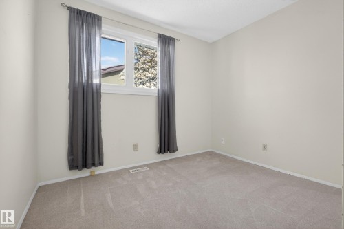 1004 61 Street, Edmonton, AB - Indoor Photo Showing Other Room