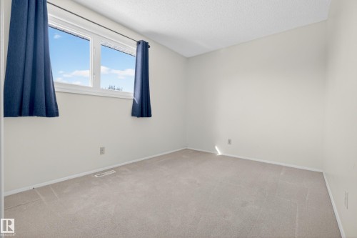 1004 61 Street, Edmonton, AB - Indoor Photo Showing Other Room