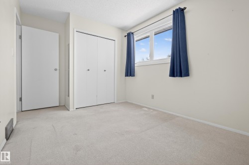 1004 61 Street, Edmonton, AB - Indoor