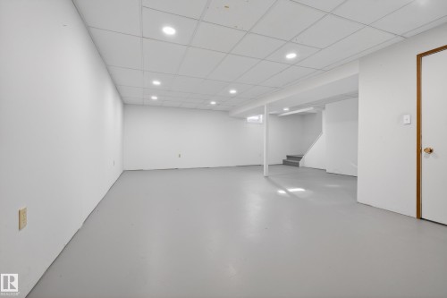 1004 61 Street, Edmonton, AB - Indoor Photo Showing Other Room