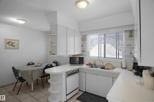 13007 93 Street, Edmonton, AB - Indoor