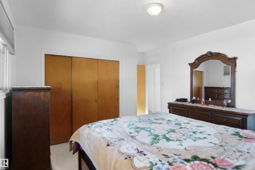 13007 93 Street, Edmonton, AB - Indoor Photo Showing Bedroom
