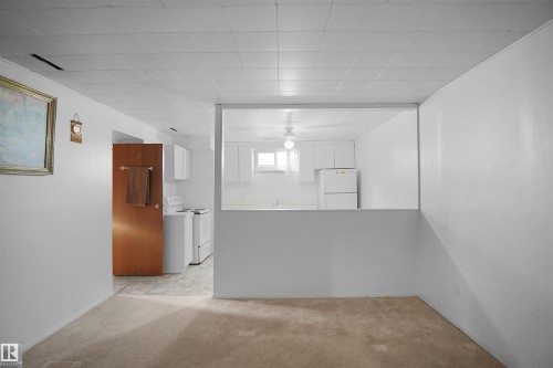 13007 93 Street, Edmonton, AB - Indoor Photo Showing Other Room