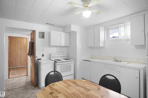 13007 93 Street, Edmonton, AB - Indoor Photo Showing Laundry Room