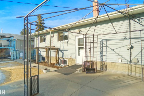 13007 93 Street, Edmonton, AB - Outdoor
