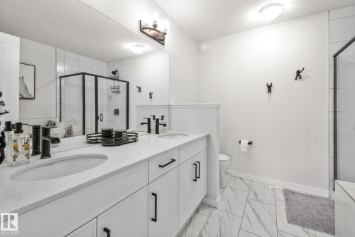 7012 54 Avenue, Beaumont, AB - Indoor Photo Showing Bathroom