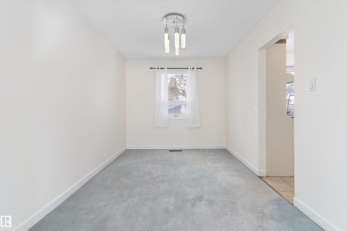 10951 35A Avenue, Edmonton, AB - Indoor Photo Showing Other Room