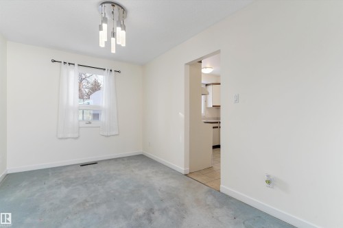 10951 35A Avenue, Edmonton, AB - Indoor Photo Showing Other Room