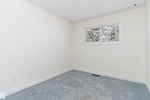 10951 35A Avenue, Edmonton, AB - Indoor Photo Showing Other Room