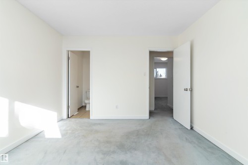 10951 35A Avenue, Edmonton, AB - Indoor Photo Showing Other Room