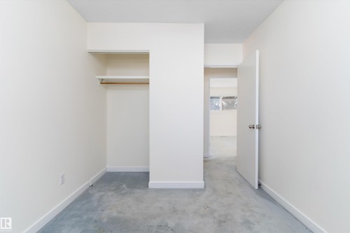 10951 35A Avenue, Edmonton, AB - Indoor Photo Showing Other Room