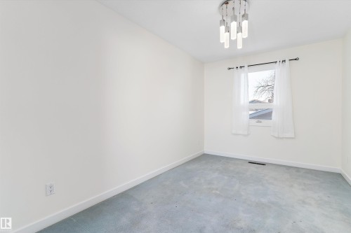 10951 35A Avenue, Edmonton, AB - Indoor Photo Showing Other Room