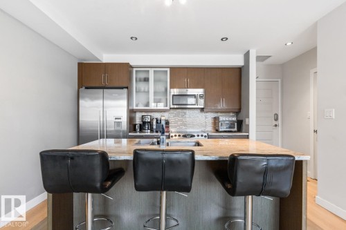 405 10388 105 Street, Edmonton, AB - Indoor Photo Showing Kitchen