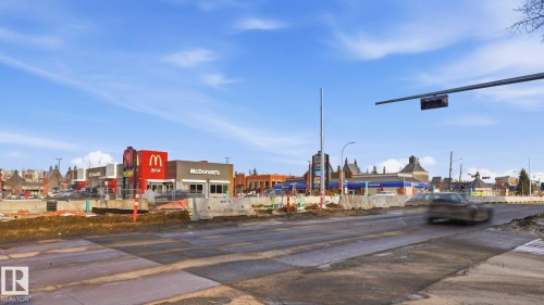 Edmonton, AB - Outdoor