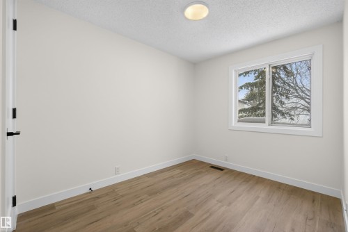 1 13833 30 Street, Edmonton, AB - Indoor Photo Showing Other Room