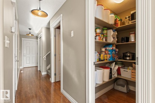 50 Meridian Loop, Stony Plain, AB - Indoor