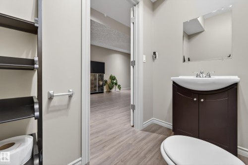 135 Gilmore Way, Spruce Grove, AB - Indoor Photo Showing Bathroom