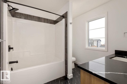 2827 65 Street, Edmonton, AB - Indoor Photo Showing Bathroom