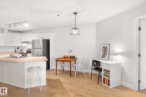 207 12028 103 Avenue, Edmonton, AB - Indoor Photo Showing Kitchen