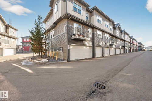 17 4029 Orchards Drive, Edmonton, AB - Outdoor