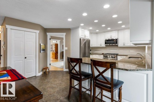 3 Pearson Place, St. Albert, AB - Indoor Photo Showing Kitchen