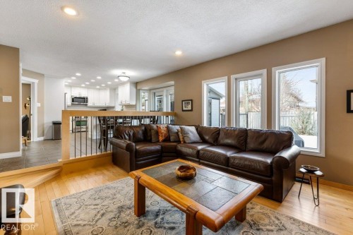 3 Pearson Place, St. Albert, AB - Indoor Photo Showing Living Room
